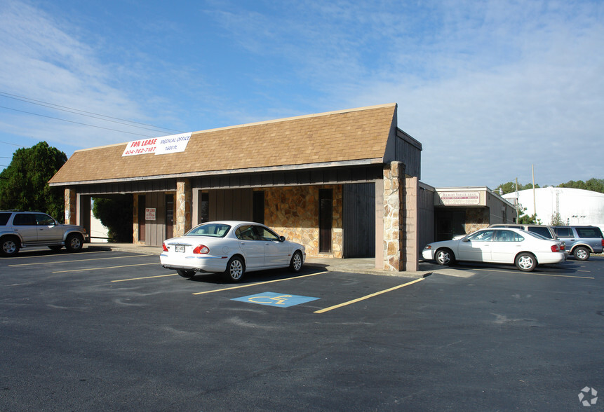 Primary Photo Of 3539 Wesley Chapel Rd, Decatur Medical For Lease