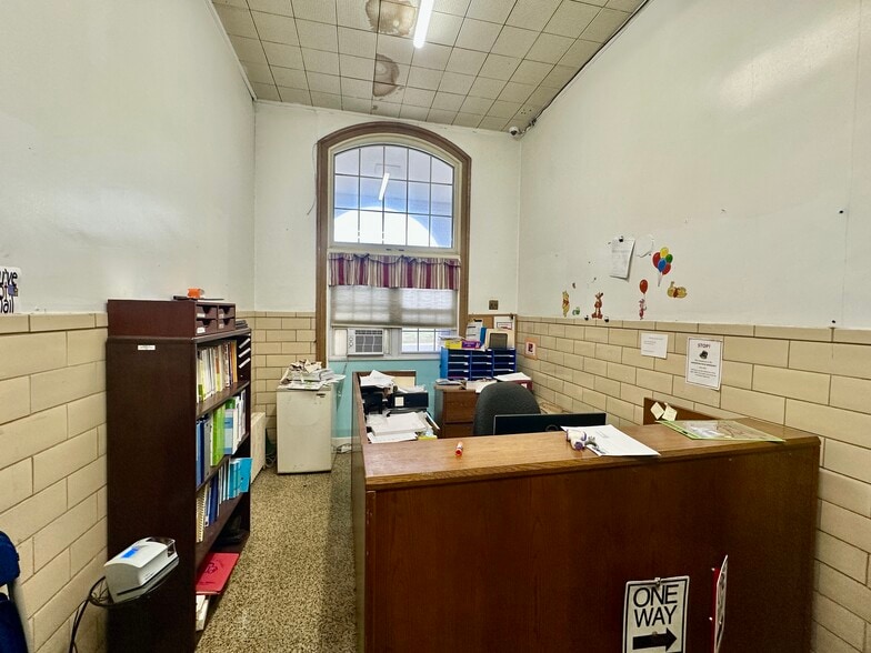 More Photos Of 600 Cooks Ln, Baltimore Religious Facility For Sale