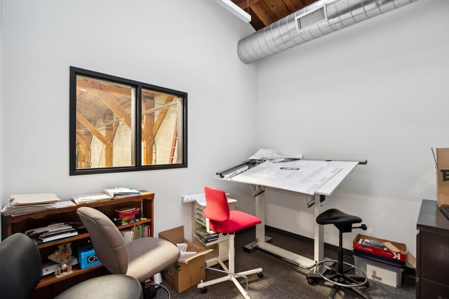 More Photos Of 1000 Calcot Pl, Oakland Warehouse For Lease