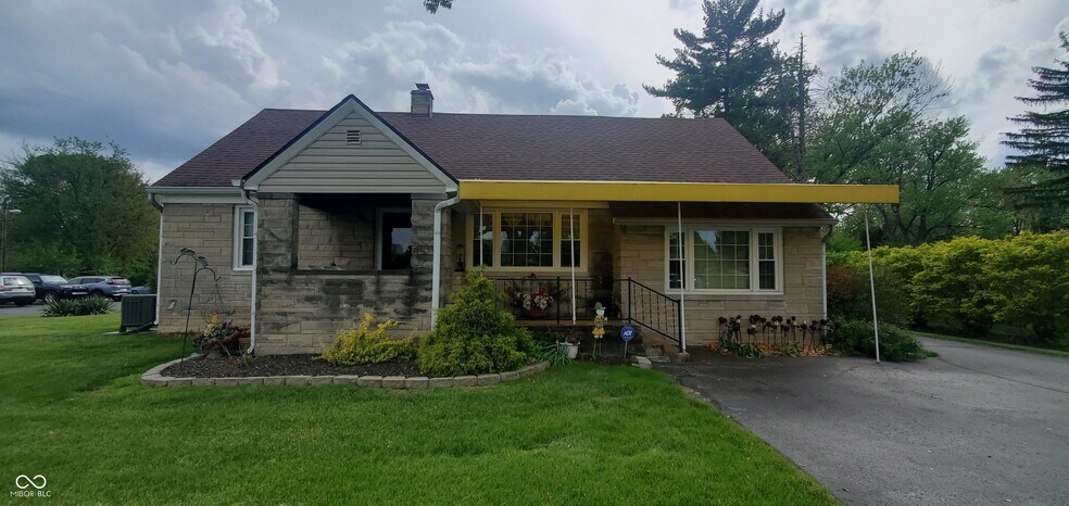 More Photos Of 530 S Us-31, Greenwood Office Residential For Sale