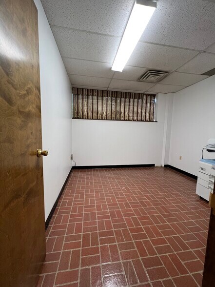 More Photos Of 21245 Lorain Rd, Fairview Park Medical For Lease