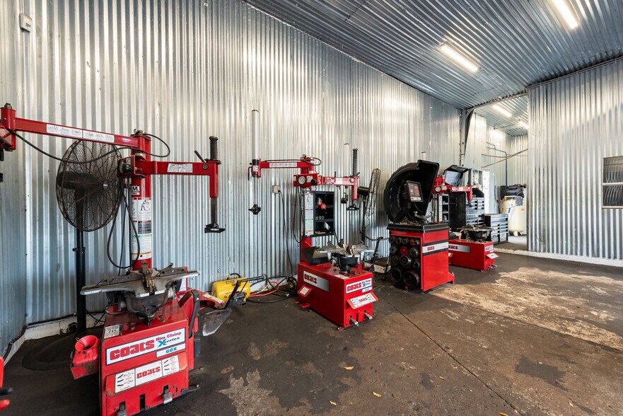 More Photos Of 2501 Sanford Ave, Sanford Auto Repair For Sale