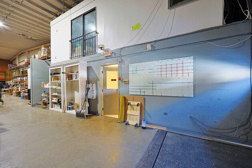 More Photos Of 556 Dettor Rd, Charlottesville Warehouse For Lease