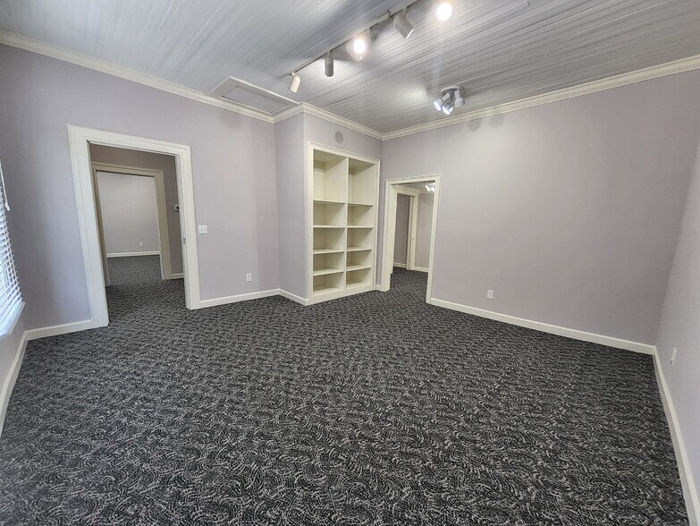 More Photos Of 191 Friarsgate Blvd, Irmo Flex For Sale