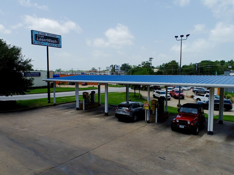More Photos Of 206 Winchester Dr, Tyler Carwash For Sale