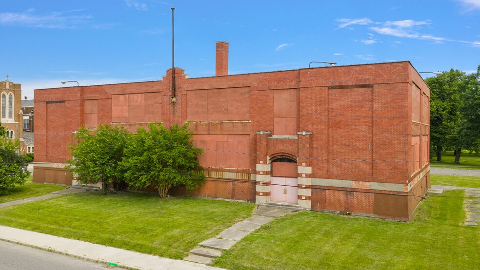 More Photos Of 8411 E Forest Ave, Detroit Schools For Sale