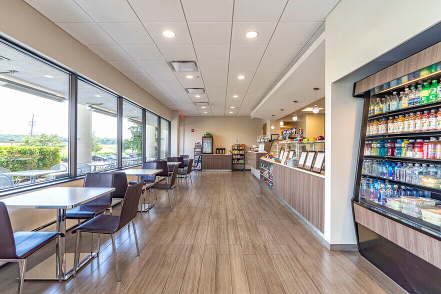 More Photos Of 2001 Route 46, Parsippany Office For Lease