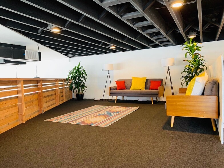 More Photos Of 12503 Venice Blvd, Los Angeles Freestanding For Lease