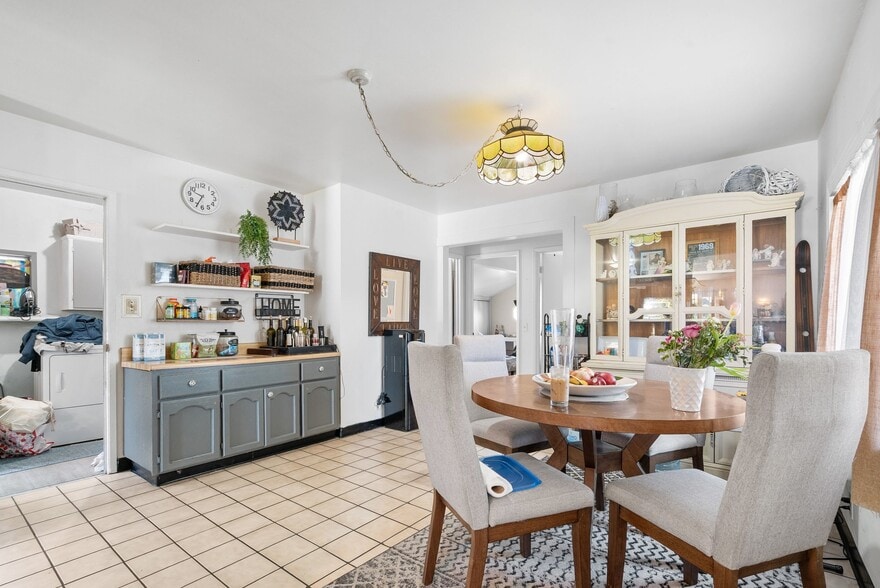 More Photos Of 1708 Hallmark Ln, San Jose Healthcare For Sale