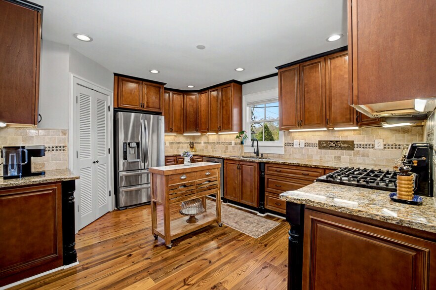 More Photos Of 36 Broad St, Senoia Office For Sale