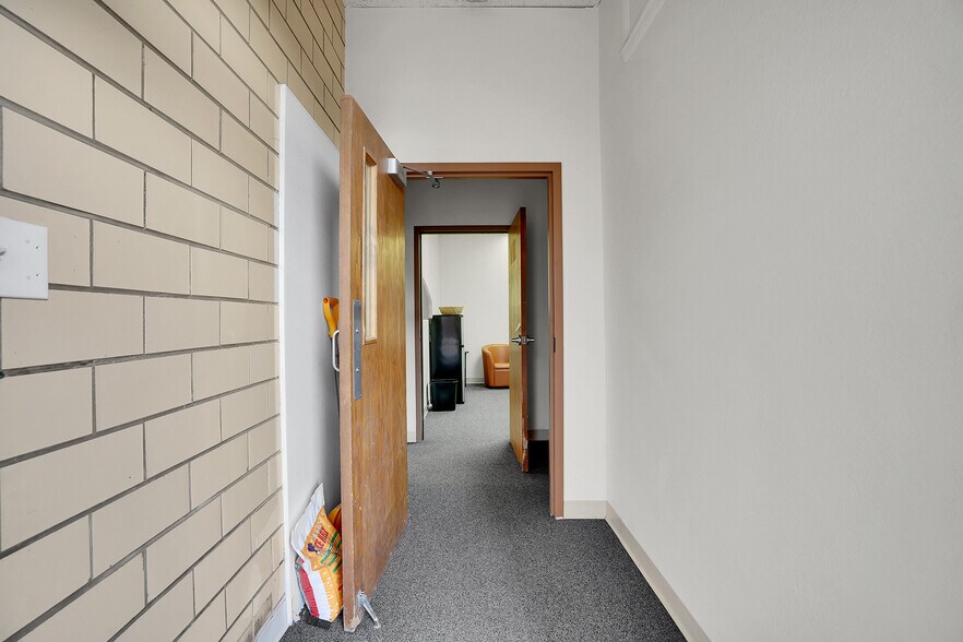 More Photos Of 330 Park Ave, Fort Lupton Office For Lease