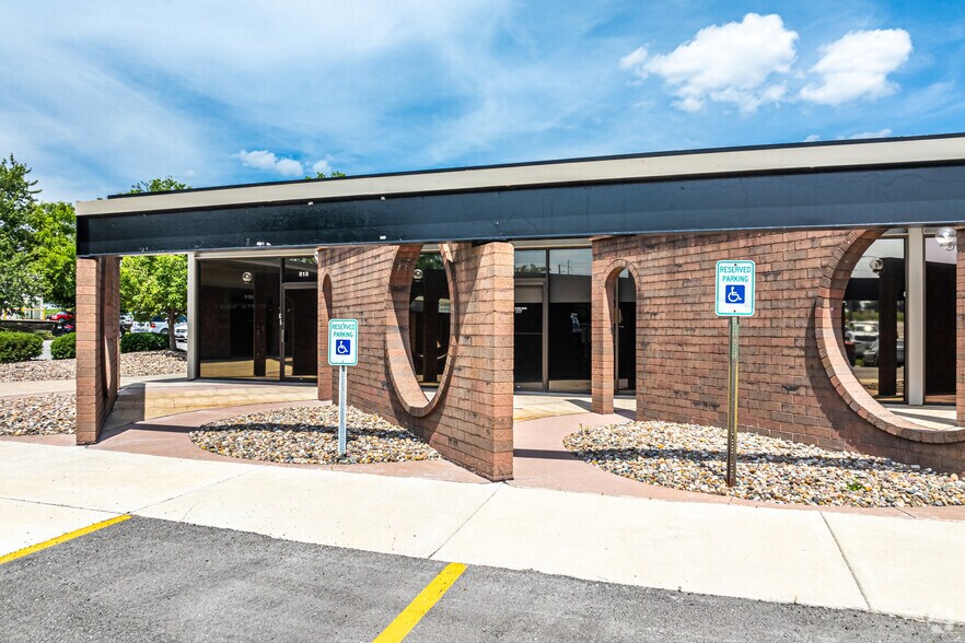 More Photos Of 816-818 NW Park Ln, Lee's Summit Office For Lease