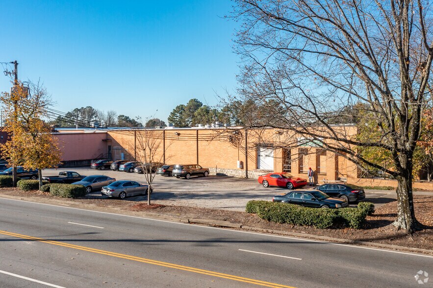 More Photos Of 1600 Mountain Industrial Blvd, Stone Mountain Distribution For Lease