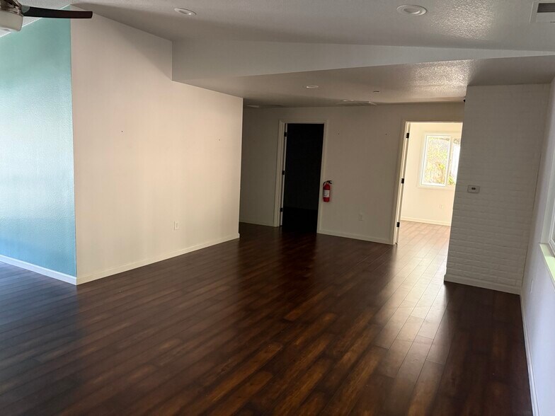 More Photos Of 40 Dormody Ct, Monterey Medical For Lease