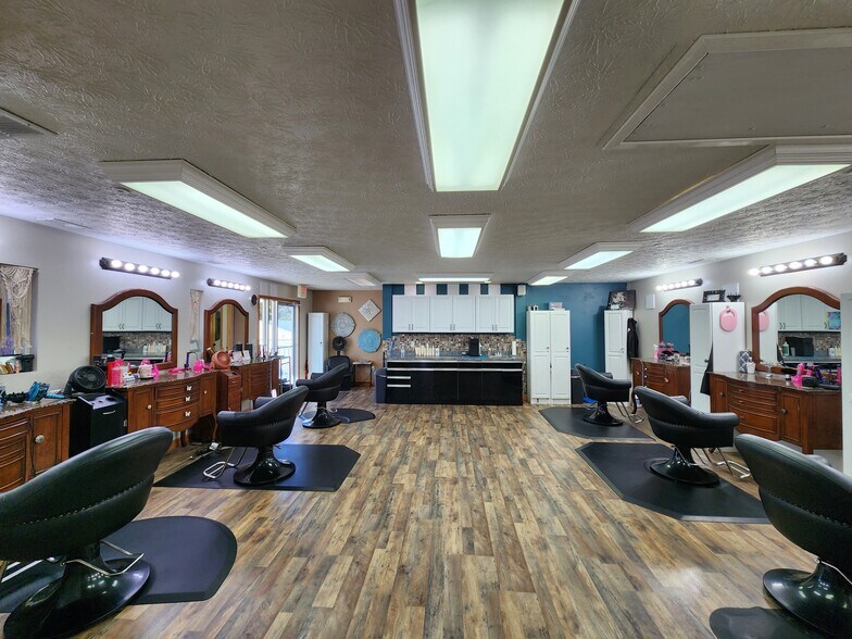 More Photos Of 3760 Union St, Lafayette Specialty For Sale