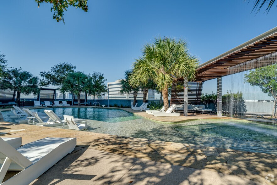 More Photos Of 2929 Weslayan St, Houston Apartments For Lease