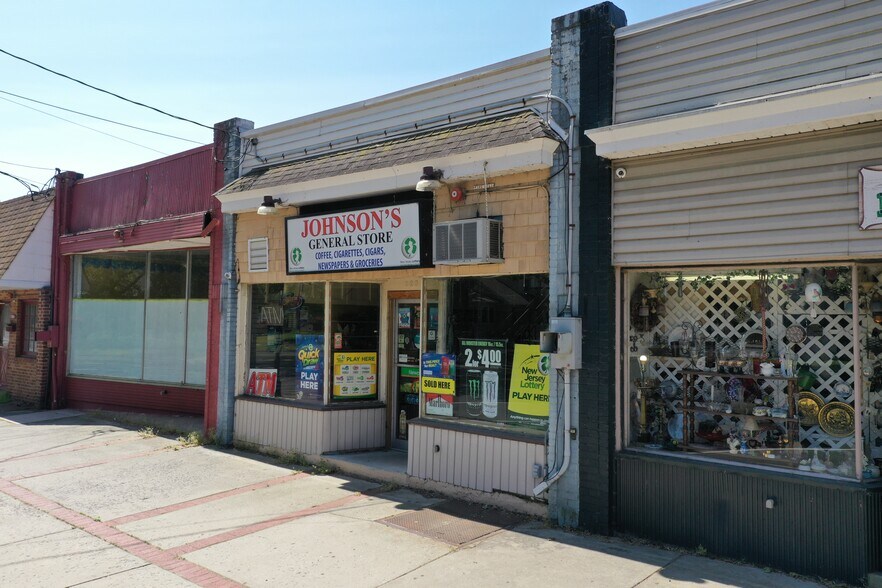 More Photos Of 320 W Front St, Florence Storefront For Sale