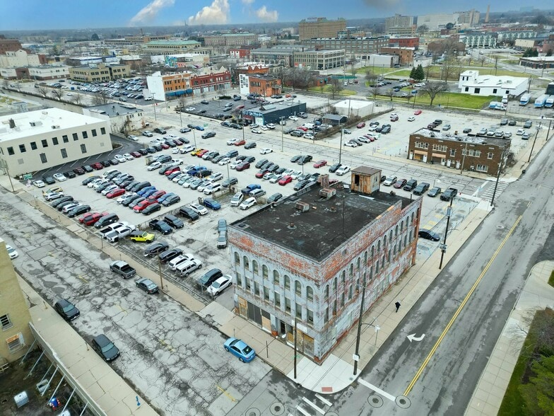 More Photos Of 443 10th St, Toledo Office For Sale