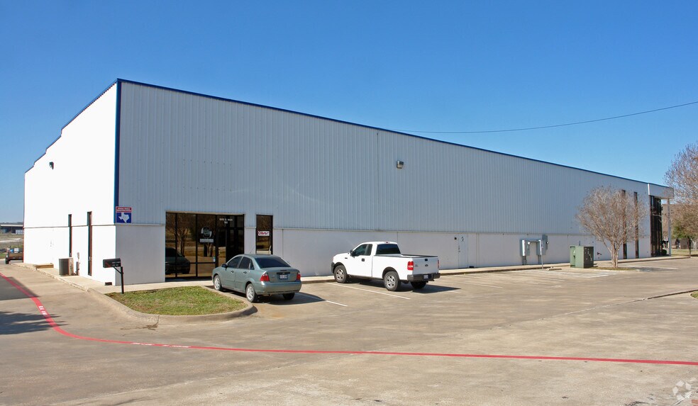 Primary Photo Of 1000 S Main St, Mansfield Distribution For Lease