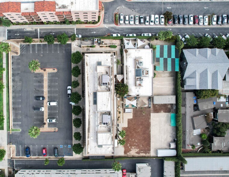 More Photos Of 66 Hurlbut St, Pasadena Medical For Lease