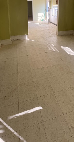 More Photos Of 7853 Olive Blvd, University City Office Residential For Sale