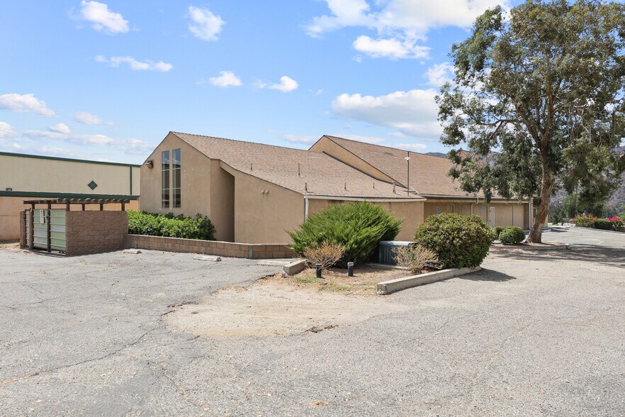 More Photos Of 1415 E Ramsey St, Banning Religious Facility For Lease