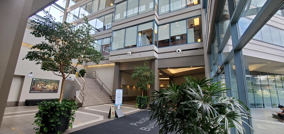 More Photos Of 5811 Cooney Rd, Richmond Office For Lease