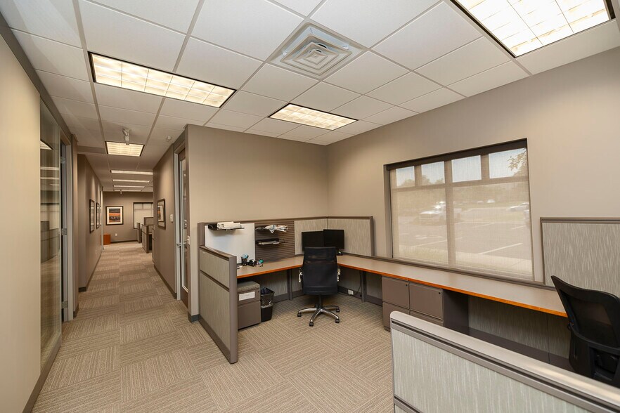 More Photos Of 13203 W 21st Ct N, Wichita Office For Sale