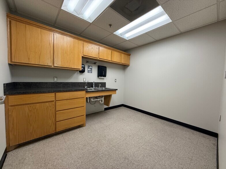 More Photos Of 4801 W University Dr, Denton Unknown For Lease