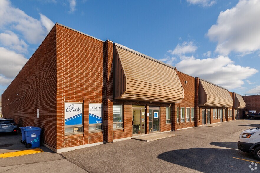 Primary Photo Of 93-97 Boul Hymus, Pointe-claire Distribution For Sale