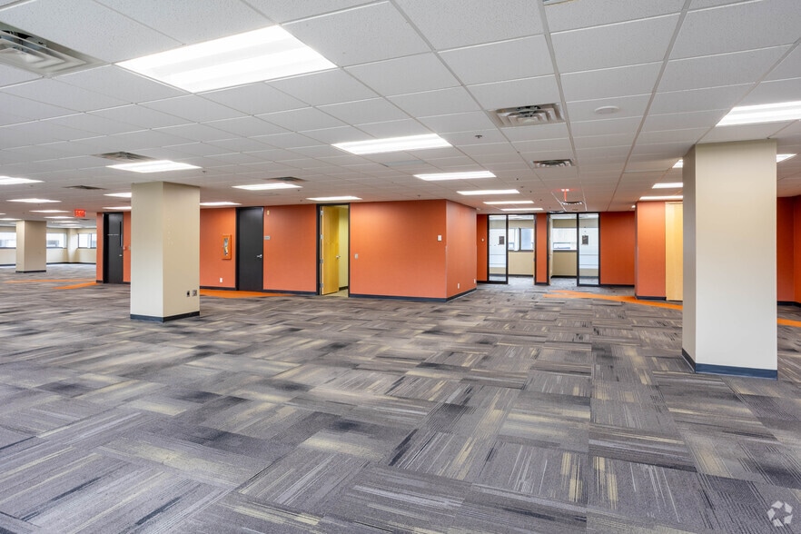 More Photos Of 435 Ford Rd, Saint Louis Park Office For Sale