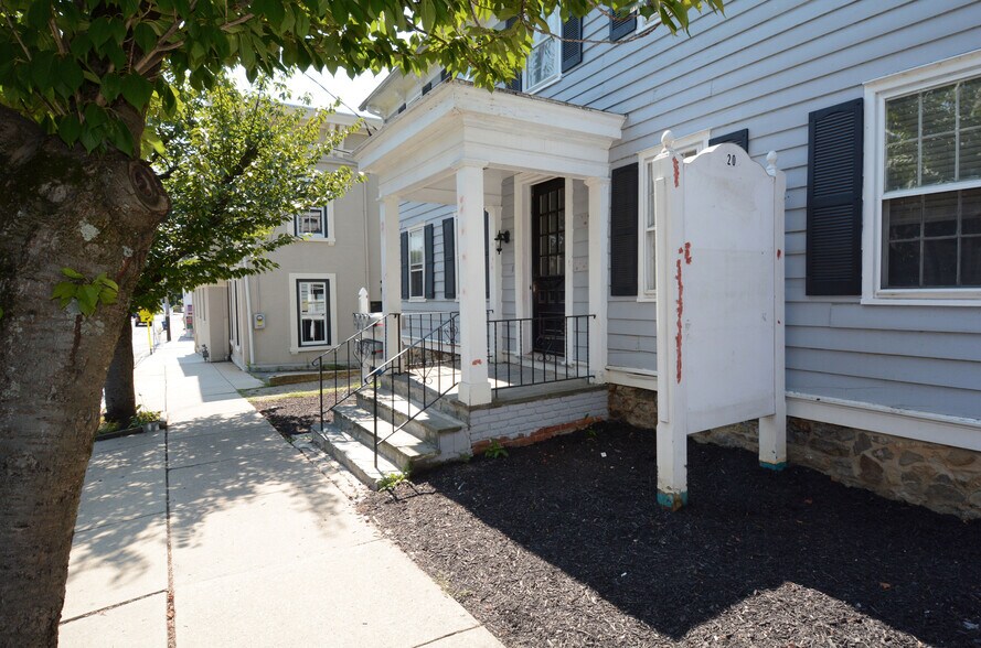 More Photos Of 20 Leigh St, Clinton Township Apartments For Sale