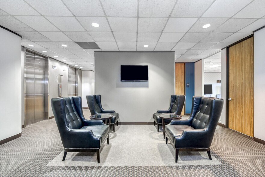 More Photos Of 363 N Sam Houston Pky E, Houston Office For Lease