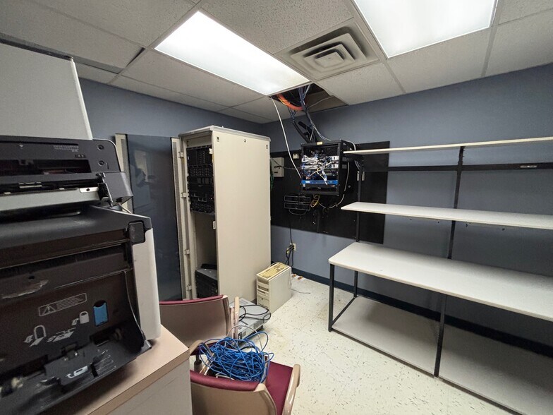 More Photos Of 1654 King St, Enfield Office For Lease