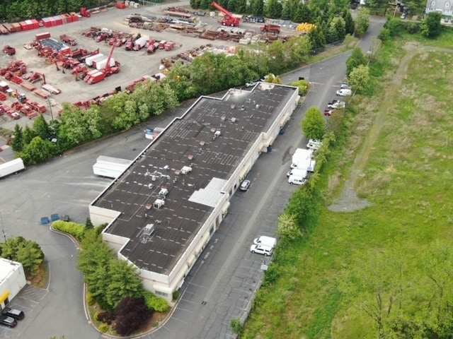 More Photos Of 47-143 Glendale Ave, Edison Light Distribution For Lease