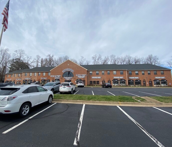More Photos Of 8622 Lee Hwy, Fairfax Medical For Sale