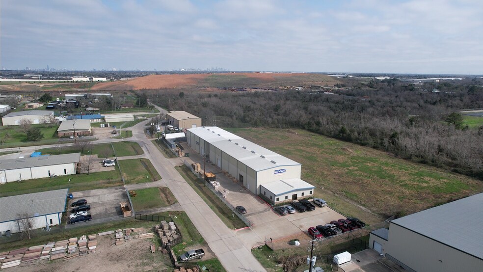 Primary Photo Of 15055 West Dr, Houston Warehouse For Lease