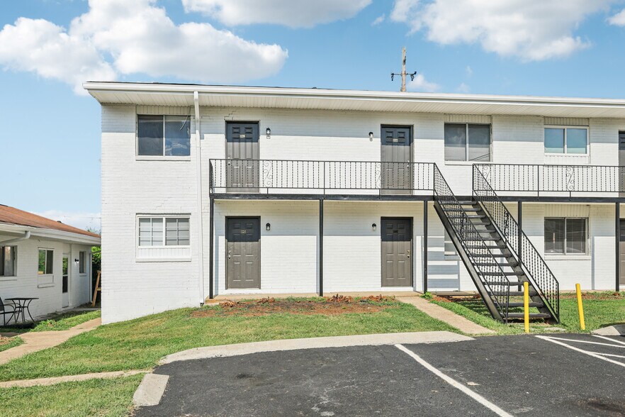 More Photos Of 1200 WH Davis Dr, Nashville Apartments For Sale