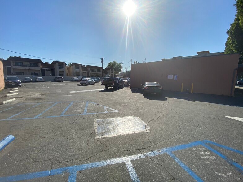 More Photos Of 500 W Garvey Ave, Monterey Park General Retail For Lease