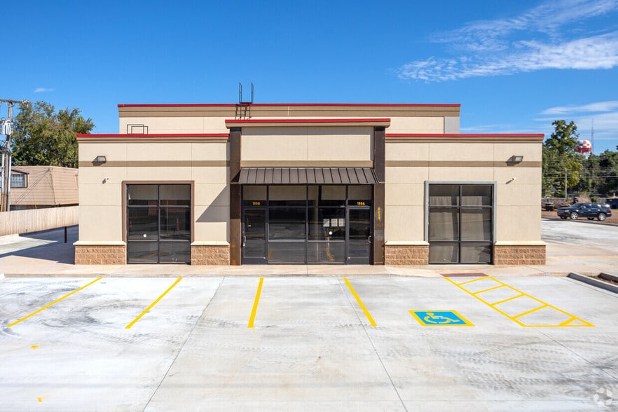 More Photos Of 6029 NW 23rd St, Oklahoma City Storefront Retail Office For Lease