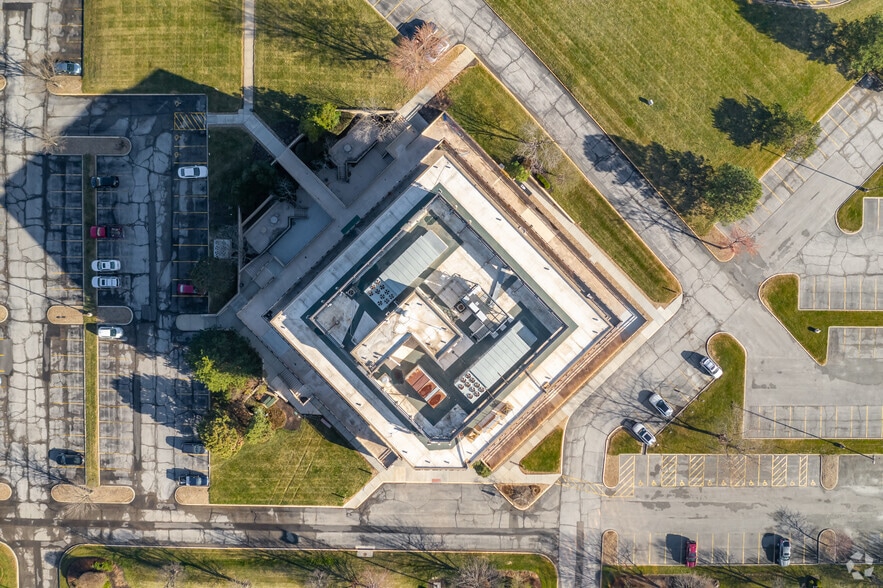 More Photos Of 8400 W 110th St, Overland Park Office For Sale