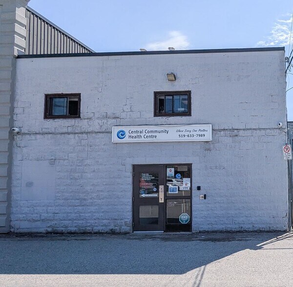 More Photos Of 359 Talbot St, St Thomas Storefront Retail Office For Sale