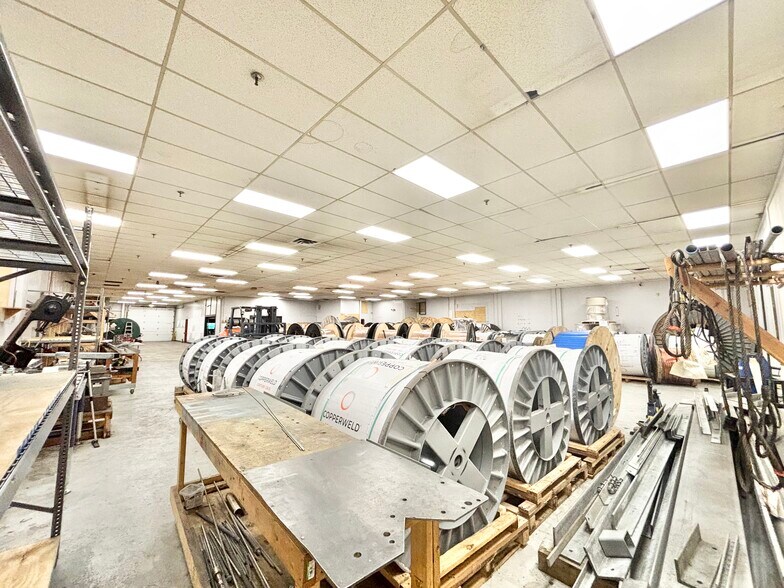 More Photos Of 20 Crescent St, Stamford Warehouse For Sale