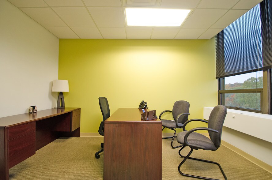 More Photos Of 600 Mamaroneck Ave, Harrison Office For Lease