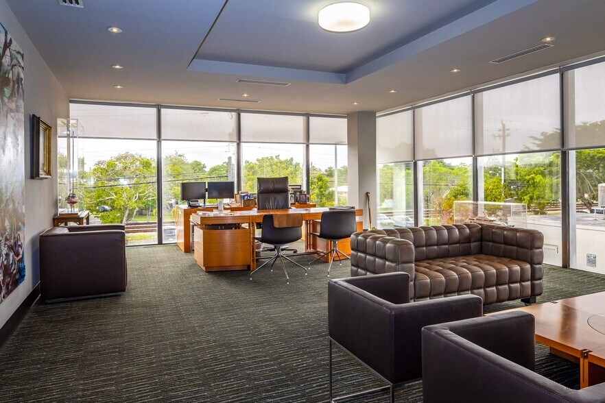 More Photos Of 4500 Biscayne Blvd, Miami Office For Sale