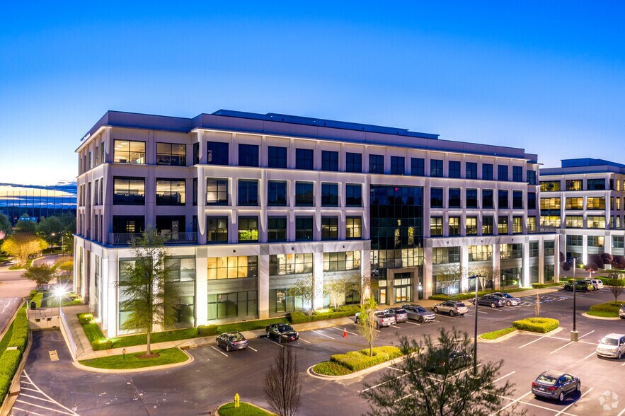 More Photos Of 3545 Whitehall Park Dr, Charlotte Office For Lease