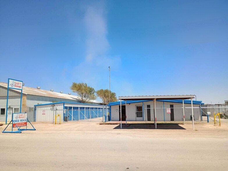 More Photos Of 2564 N Marco Ave, Odessa Self Storage For Sale