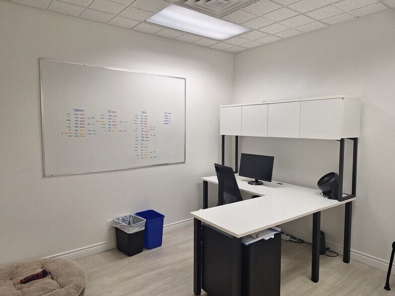More Photos Of 470 Puntledge Rd, Courtenay Office For Lease