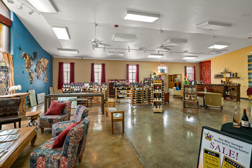 More Photos Of 102 E Pima St, Cottonwood Restaurant For Sale