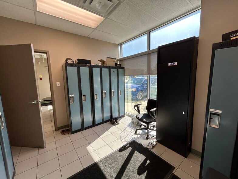 More Photos Of 3804-3836 56 Av NW, Edmonton Flex For Sale